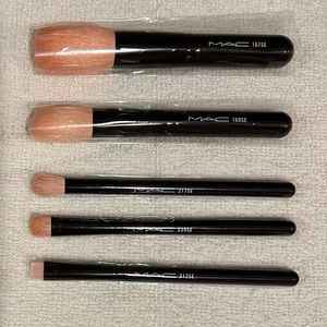 MAC X Liz Goldwyn Holiday Travel Brush Set